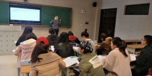 如何巧妙展示职业与副业，让个人品牌更出彩？