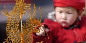 我的悦刻为何呈现雕刻效果，难道是遇到了假货？
