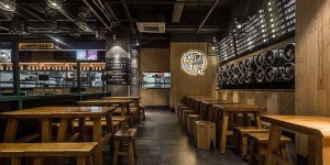 想加入木屋烧烤店的加盟行列，需要满足哪些条件和步骤呢？