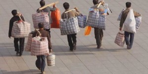 农民为何纷纷转向副业，如开矿增收？