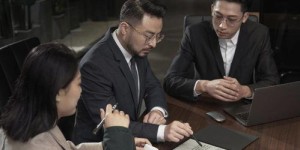 出差途中如何变身副业将军？职场人士的另类成功秘诀