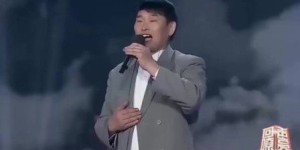 农民歌手的歌声为何难以转化为经济收益？