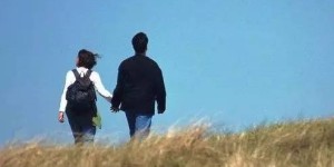 为何有些女性对财富追求如此强烈？揭秘其独特性格特质