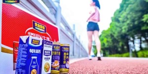 如何在副业中打造受欢迎的酒水与果汁品牌？