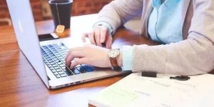 在英国留学的女生中，兼职副业的现象普遍吗？