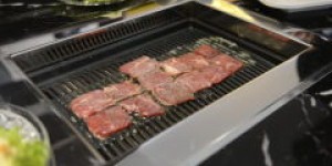 在邯郸想要品尝自助烤肉，应该选择哪个平台预订呢？