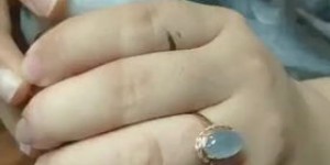 你知道那些兼职卖首饰的人通常被称为什么吗？
