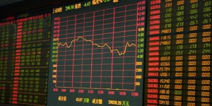 一人赚钱三人用，家庭财务如何平衡？