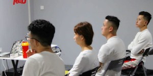 哪个领域的教练收入最高？揭秘高薪教练的秘密