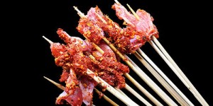 串串店与火锅店，哪个更赚钱？餐饮创业者的选择难题