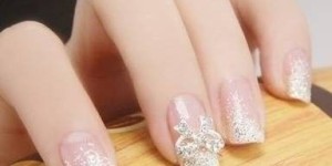 想要自助购买美甲服务？探索价格表及网站如何操作？