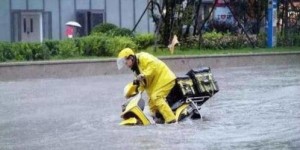 代驾小哥转行开滴滴，收入能否支撑生活？