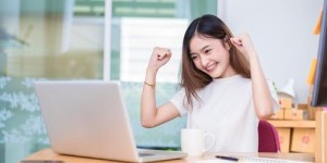 金融女生副业现状如何？现在做副业容易吗？