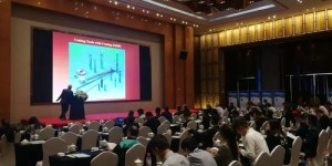 如何策划一场既能精彩纷呈又能盈利的大学晚会？