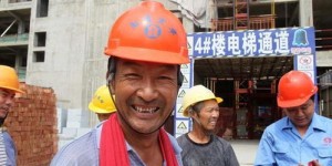 农民工靠打工攒钱，真的能买得起车吗？