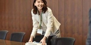 为什么妻子总是期望丈夫成为家庭的经济支柱？