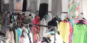 如何在社区内经营服装生意实现盈利？