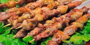 想要东北风味烤串？哪个自助团购平台优惠最多？