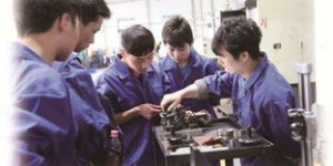 数控专业学生如何在不影响学业的情况下开展副业？