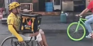 副业外卖小哥为何深夜仍奔波不停？
