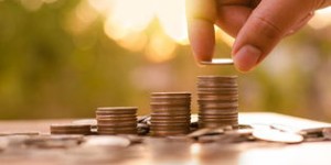 你是否了解他如何巧妙地将金钱转化为财富？
