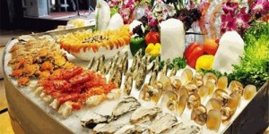 大妈经营自助餐，盈利状况如何？