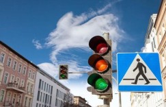 上海哪个红绿灯路段最能吸金？揭秘高收益路段之谜