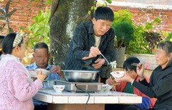 公婆资助与自力更生，哪种方式更有利于家庭和谐？