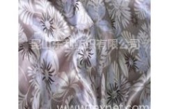 印花与压花，哪种工艺更能带来丰厚收益？
