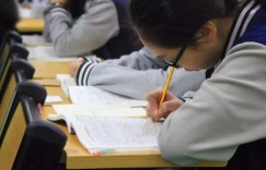 班主任的英语水平如何？他们教学效果会受到语言能力影响吗？