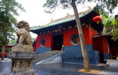 哪些寺庙荣登我国最吸金五强？少林寺仅排第三，第一的门票竟如此亲民？