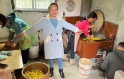 农村大姐靠卖什么日入百元？她的致富秘诀是什么？
