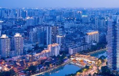 哪些中国城市拥有丰富景点又极具趣味，是旅游者不容错过的首选？
