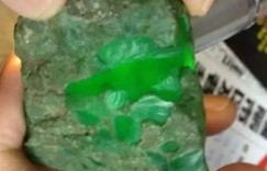 投资帝王绿翡翠真的能带来高回报吗？市场前景分析