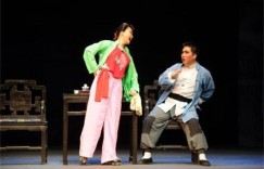 曲剧演员为何感叹挣钱难？全场观众共鸣的背后真相是？