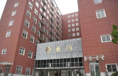 卖衣服和开饭馆，哪个行业更能赚钱？