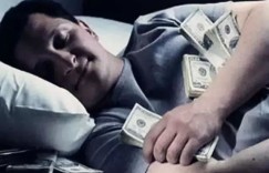 年轻人为何拼命赚钱？揭开他们背后的动力与目标